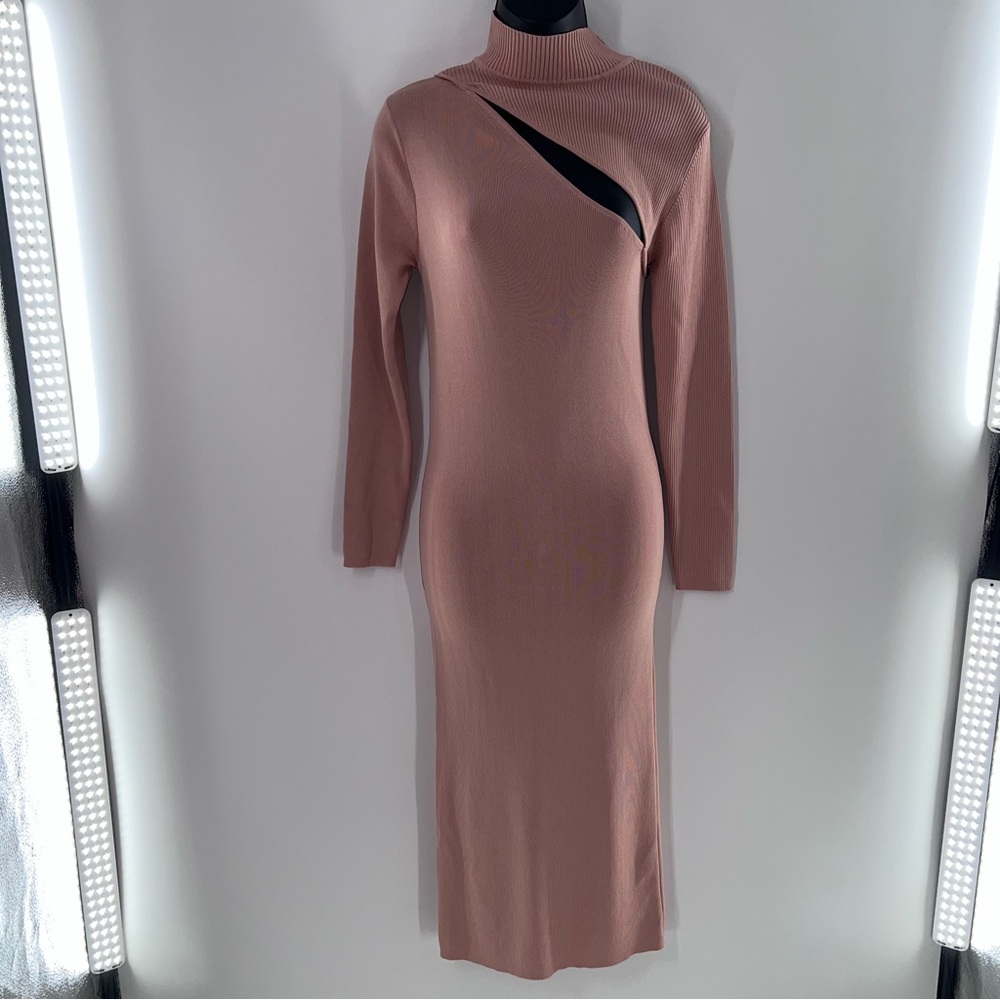 Zara Long Sleeve Dusty Pink Cut-Out in Front/Back Long Sleeve Dress-Size L